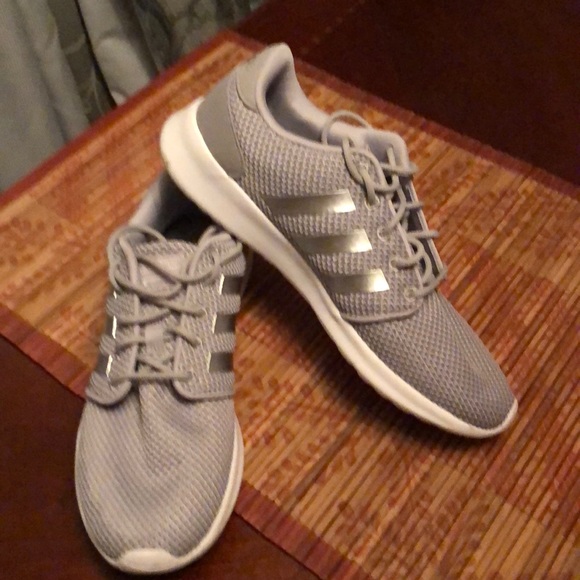 Adidas shoes 👟 - Picture 2 of 8